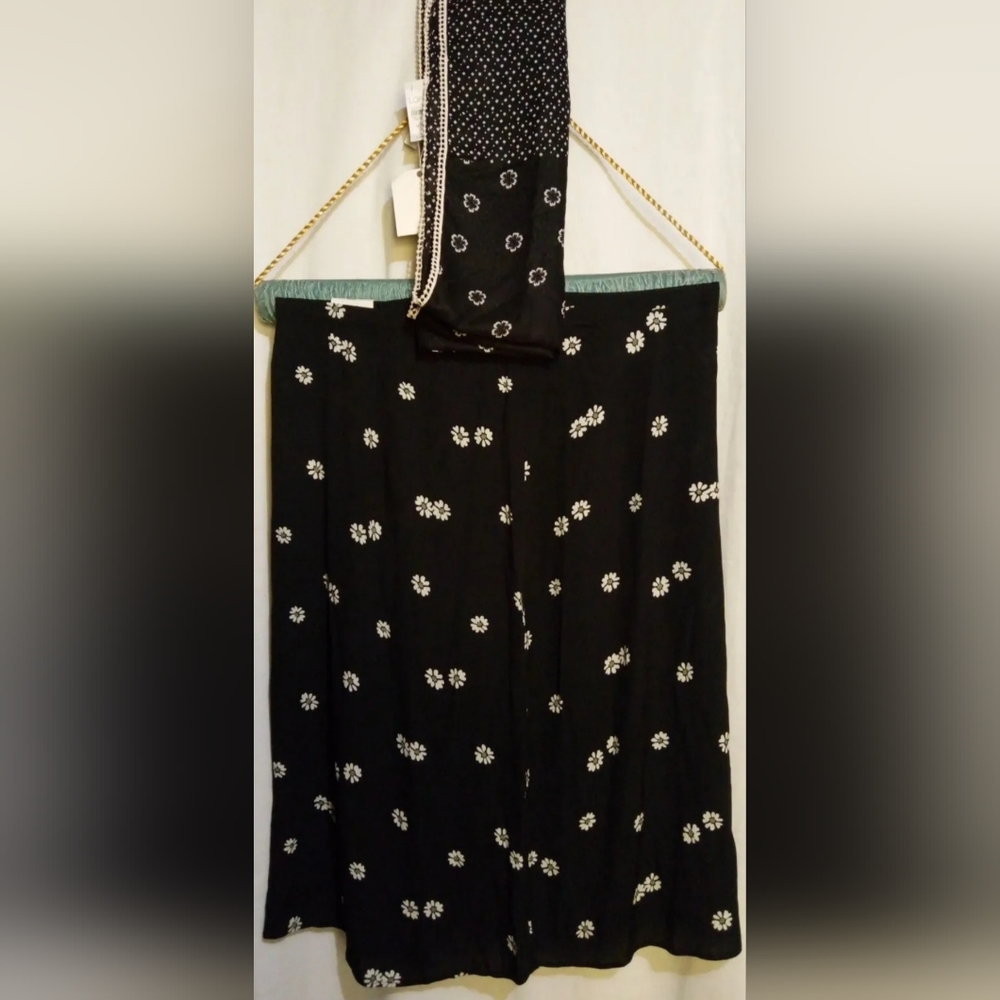Free Assembly Skirt and Loft Ann Taylor Infinity Scarf